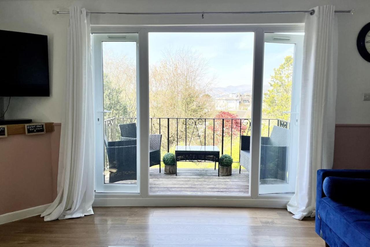 Pet Friendly, Lake View, Parking, Golf Nearby Bowness-on-Windermere Exterior photo